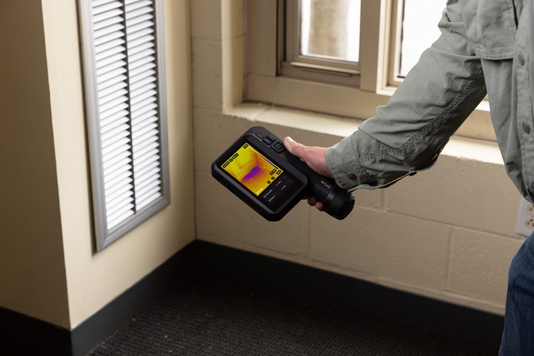 FLIR iXX Application