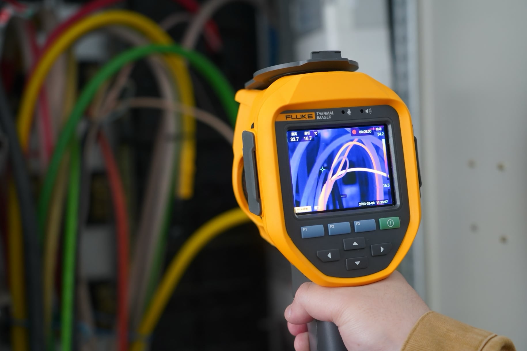 Fluke thermal imager display and interface - Slide 2